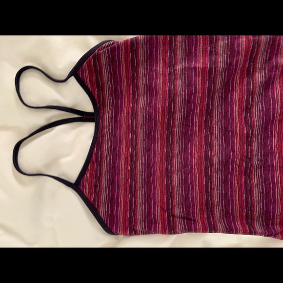 Lululemon tank top. Built in bra with pad holes. - Picture 6 of 6